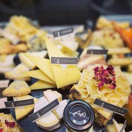 Et vous, avez-vous commandé votre Cheese Box ?
🧀🧀🧀🧀🧀🧀🧀🧀🧀🧀

Retirez vos commandes à #Strasbourg, #Schiltigheim ou sur les marchés #LaBoutiqueEnTournee